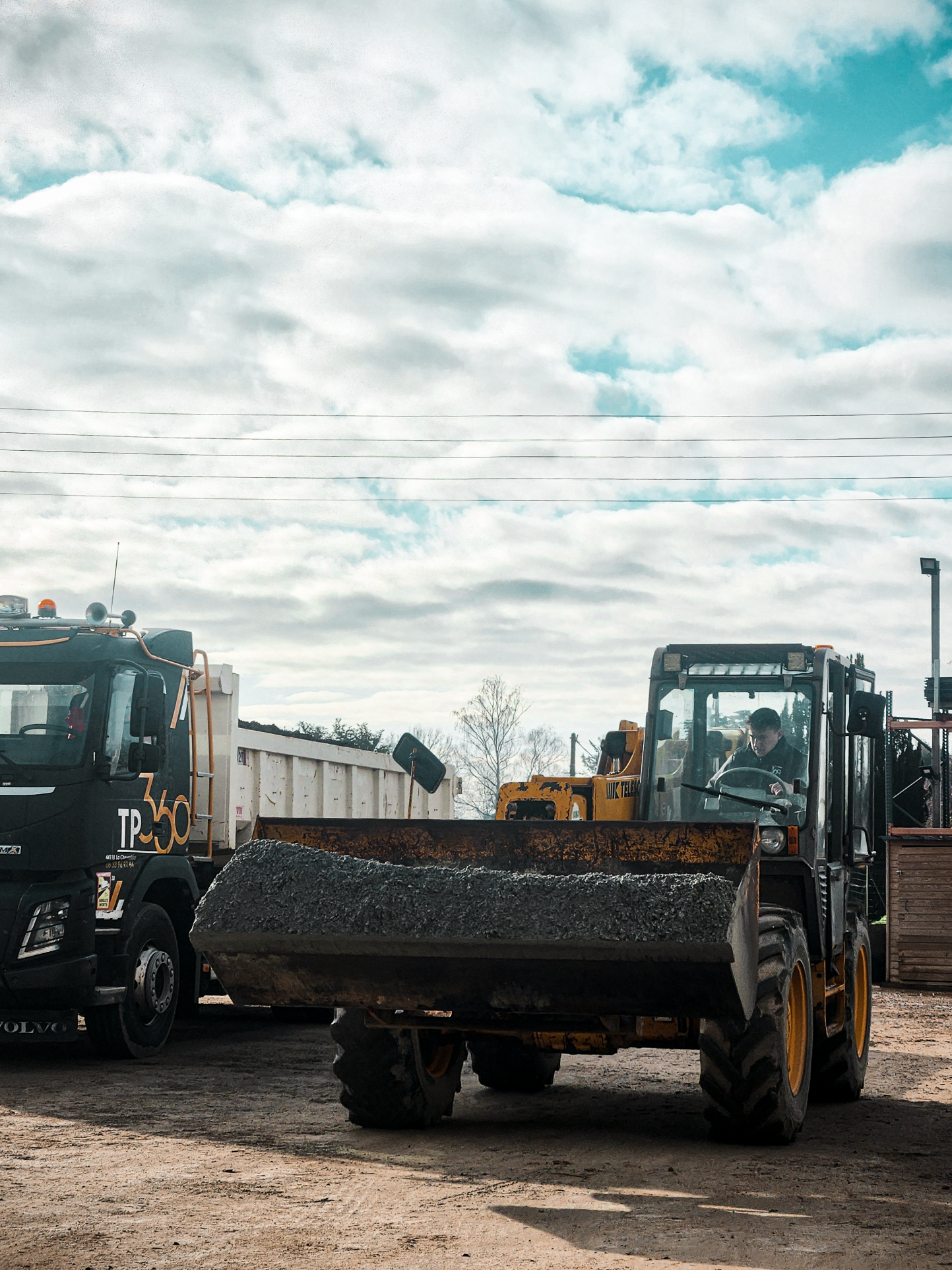 Tp 360 Assainissement La Chevroliere Niveleuse Papa Et Martin 0002 20250204 110150.jpg